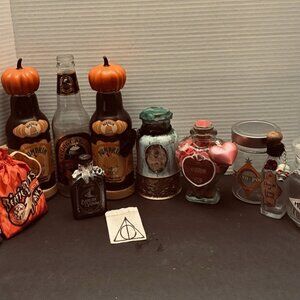 Harry Potter 13-Piece Honeydukes & Potion Curated Display Lot-Wizarding World, U